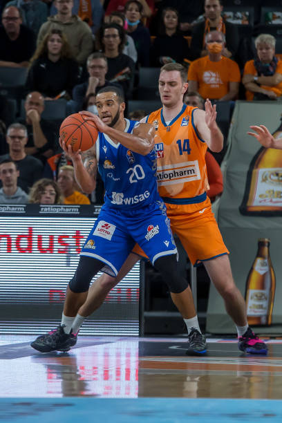 员关系的真 员关系的真