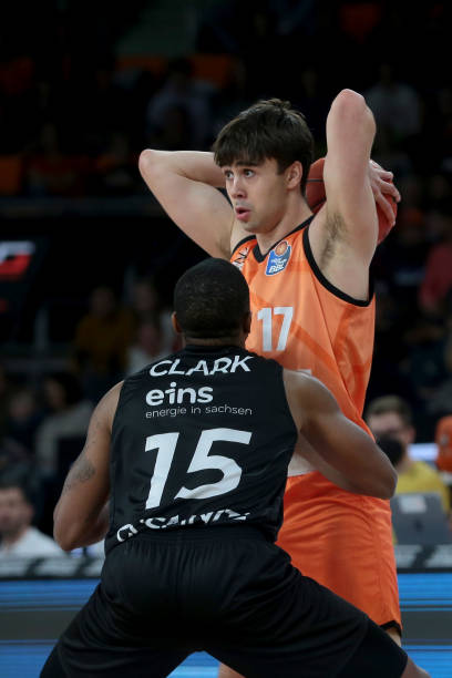 荣誉加冕 荣誉加冕