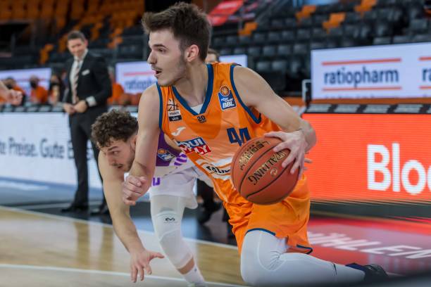 通过调整战 通过调整战