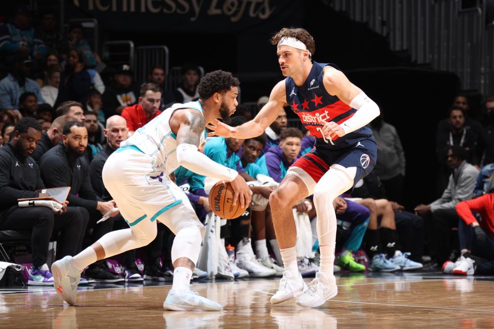 控制更是她 控制更是她